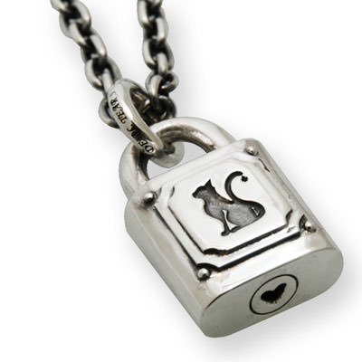 猫の錠前ネックレス